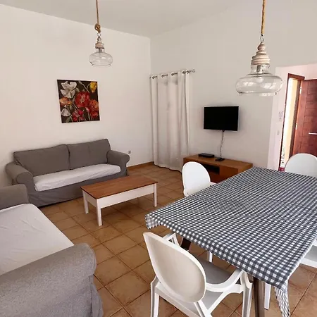Anahi Homes Corralejo- Bicacarera 3